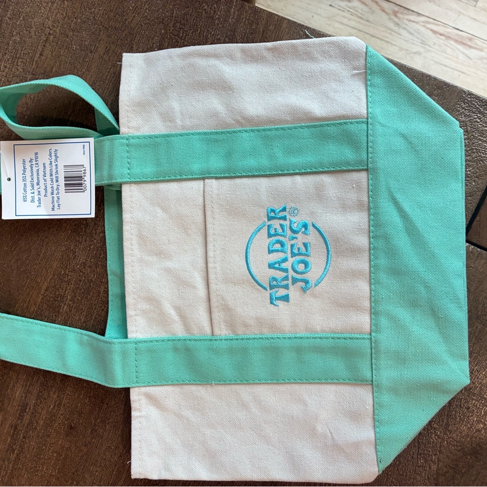 Limited Edition! Trader Joe's Canvas Tote Bag in Cream and Mint